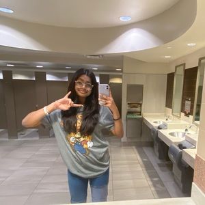 Meet your Posher, Safa